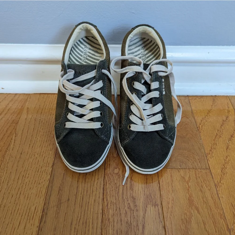 Taos Retrostar Green Suede Sneakers